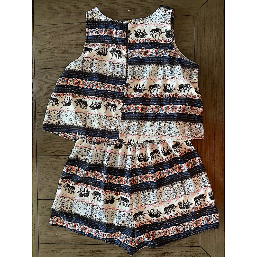 Colorful Romper w/ Ruffle - Picture 3 of 6